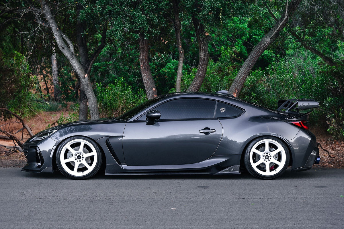 Subaru BRZ – przedni splitter carbon ADRO