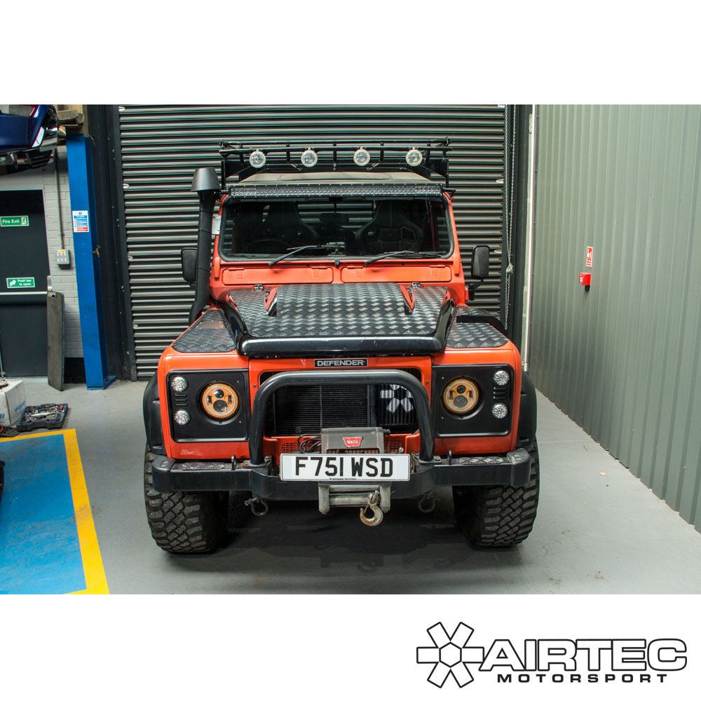 AIRTEC Motorsport Boczny Intercooler do Land Rover Defender 200TDI (8)