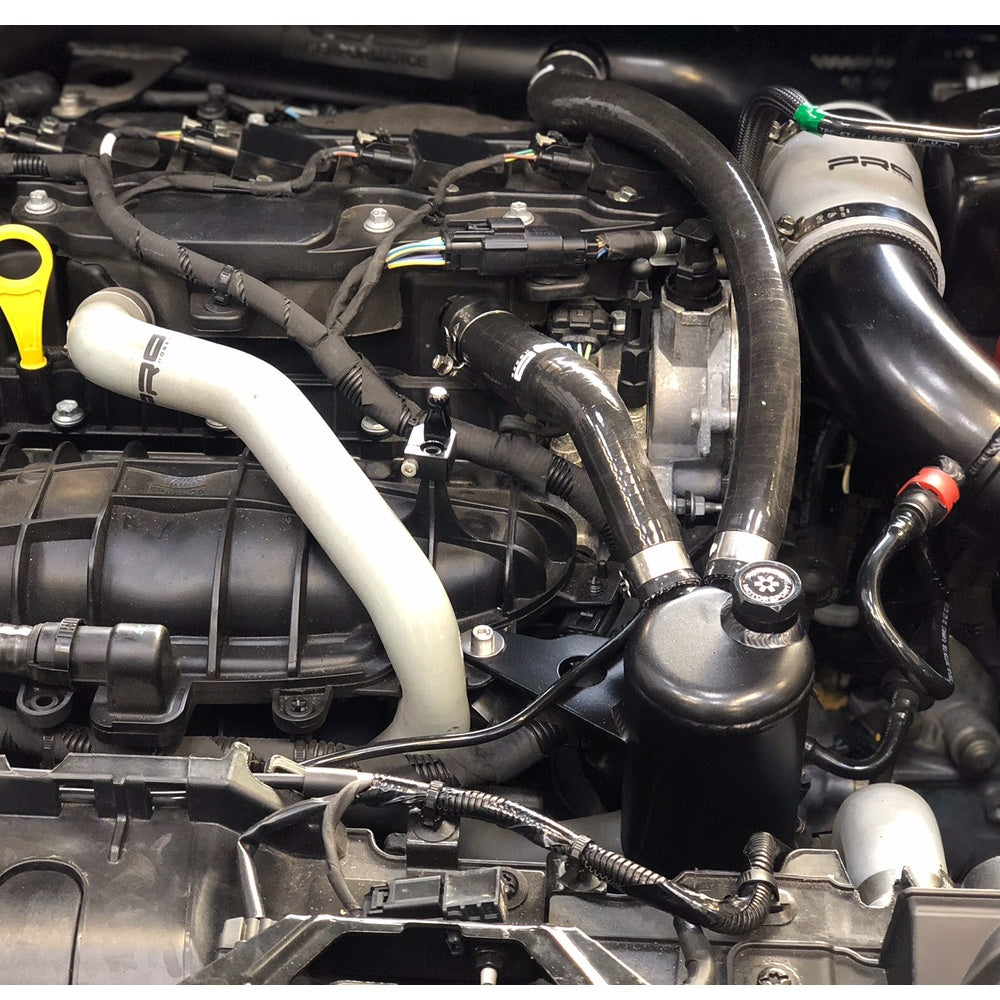 AIRTEC Motorsport Zbiorniczek odmy oleju do Ford Fiesta Mk7 ST 180 (4)