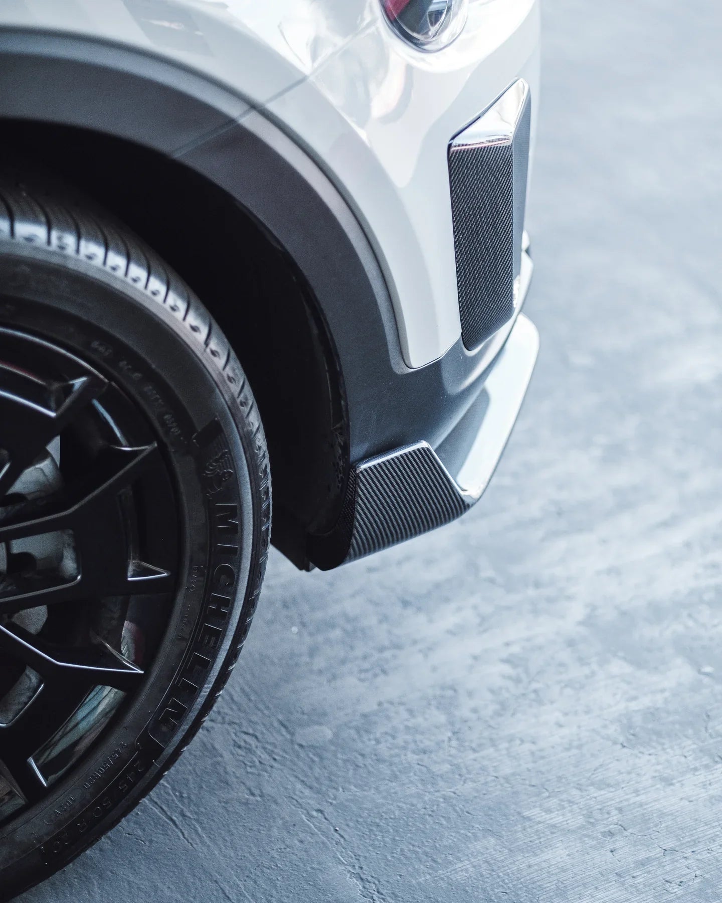 KIA Telluride – wloty powietrza carbon ADRO