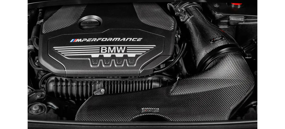 Układ dolotowy Eventuri BMW Seria 1 F40 M135i, Seria 2 F44 M235i, X2 M35i - widok boczny