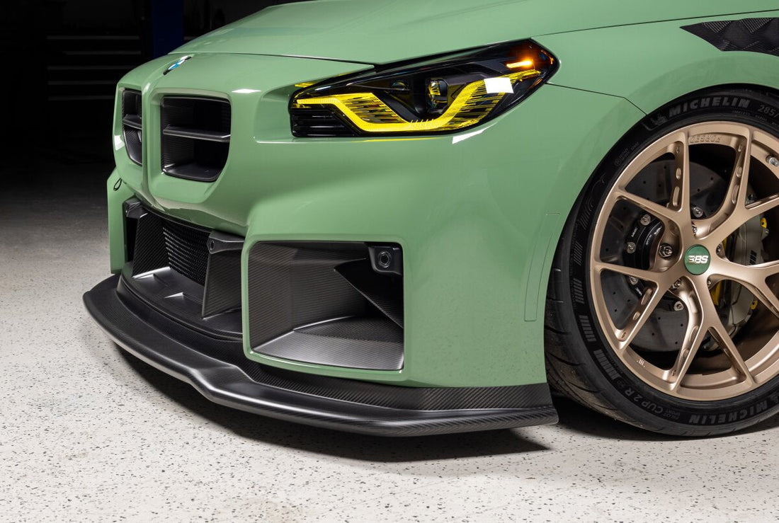 Pre-Preg Carbon vs Wet Carbon BMW – Dlaczego Technologia Ma Znaczenie
