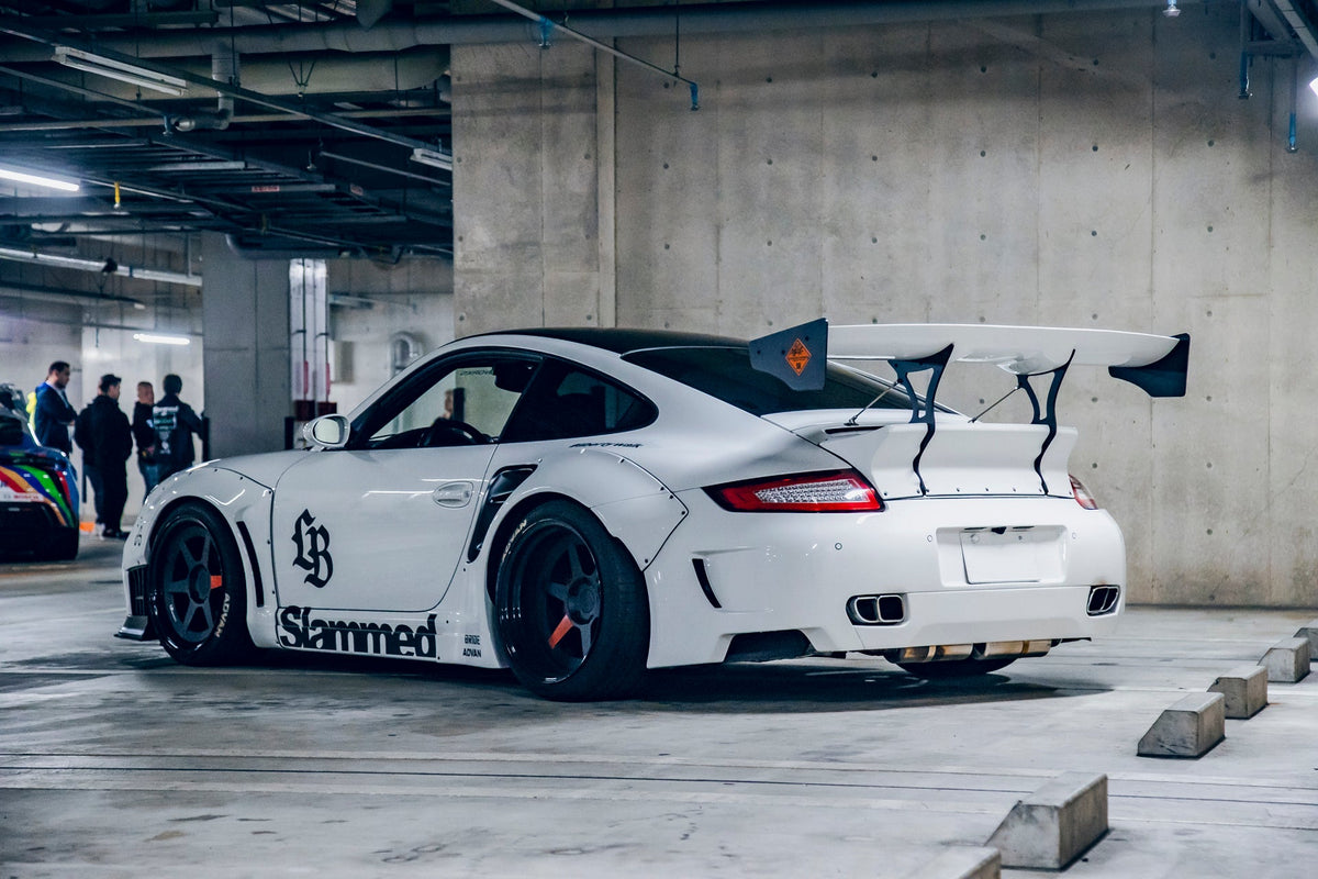 Porsche 911 (997) – bodykit widebody LB-WORKS V1 FRP Liberty Walk – zdjęcie 1