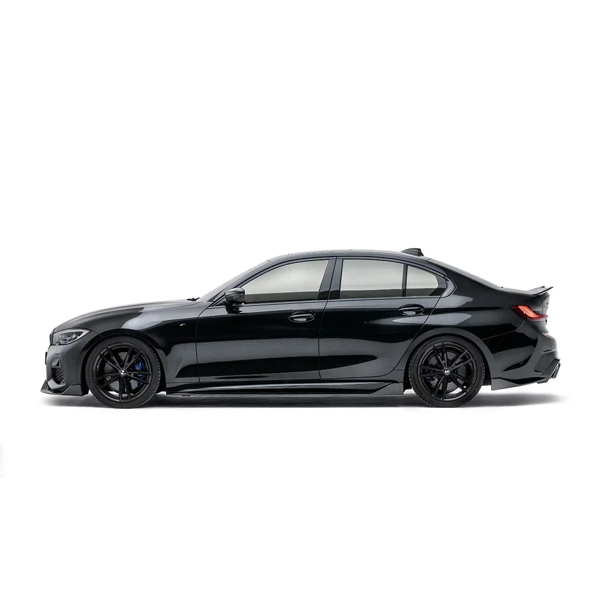 BMW G20 M340i – progi boczne carbon ADRO