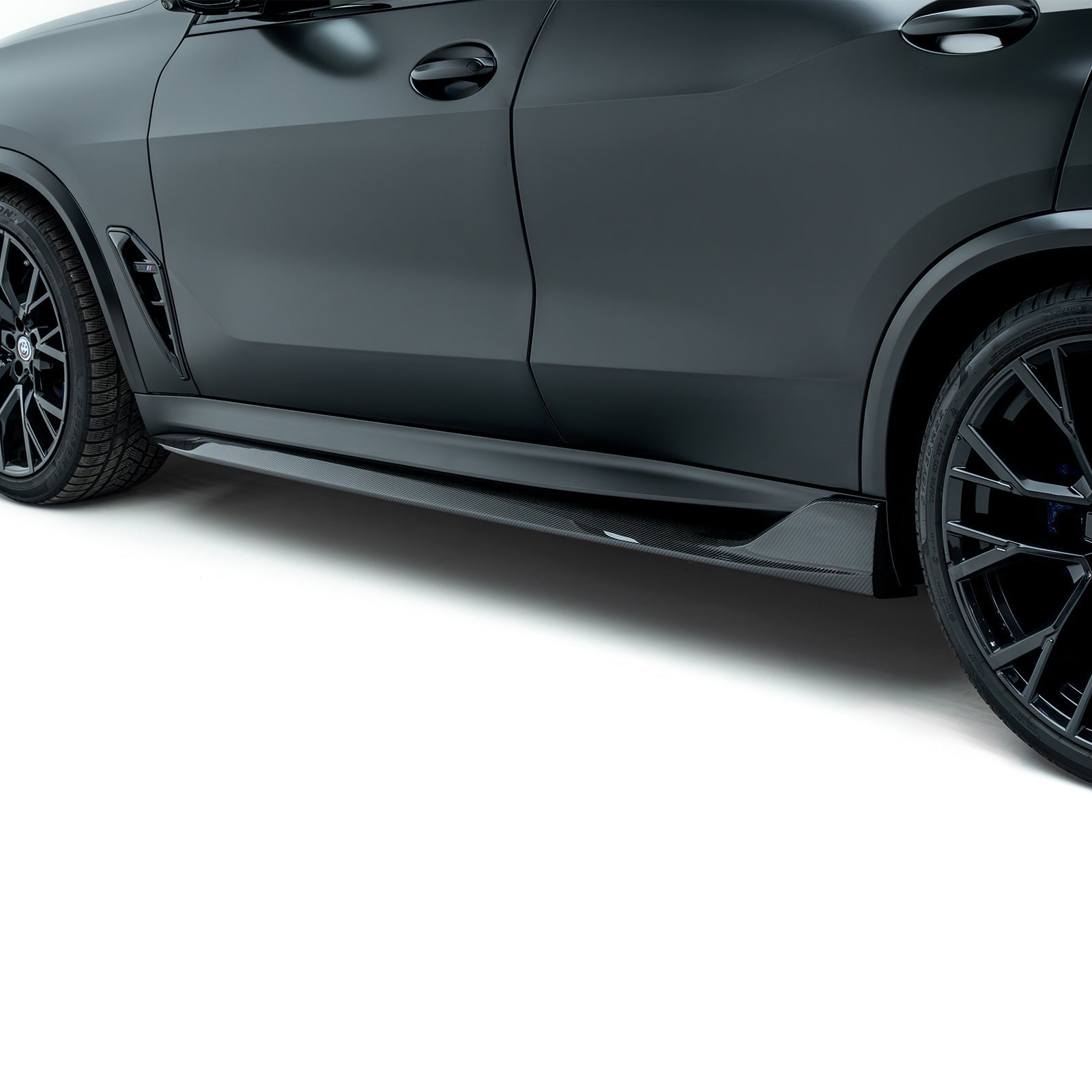 BMW F95 X5M – progi boczne carbon ADRO