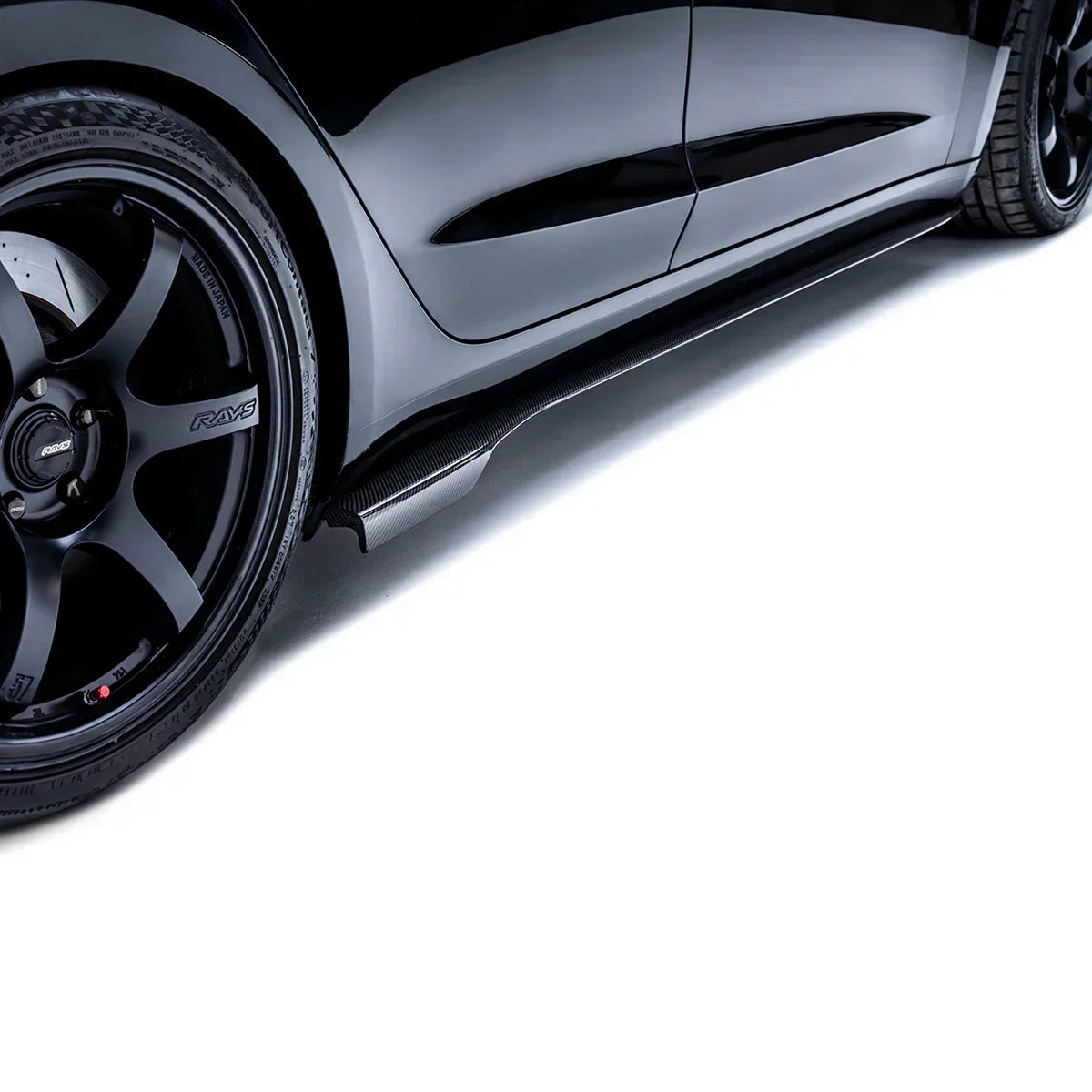 tesla-model-3-side-skirts-v2_image_1