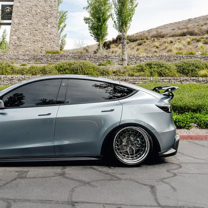 Tesla Model Y – skrzydło swan neck AT-S carbon ADRO