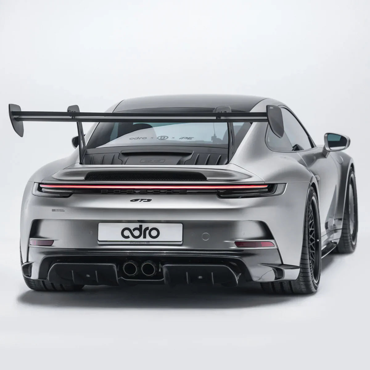 Porsche 992 GT3 – regulowane skrzydło Swan Neck ADRO