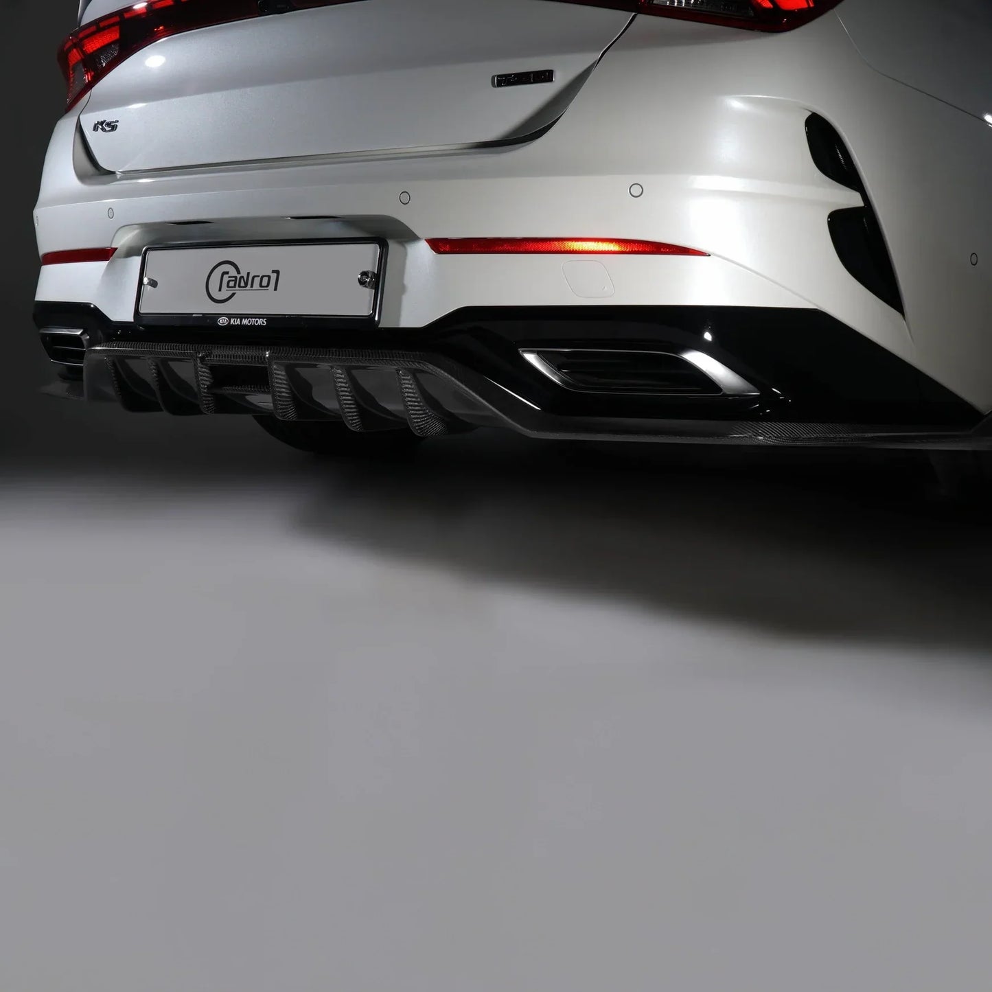 kia-k5-rear-diffuser_image_1