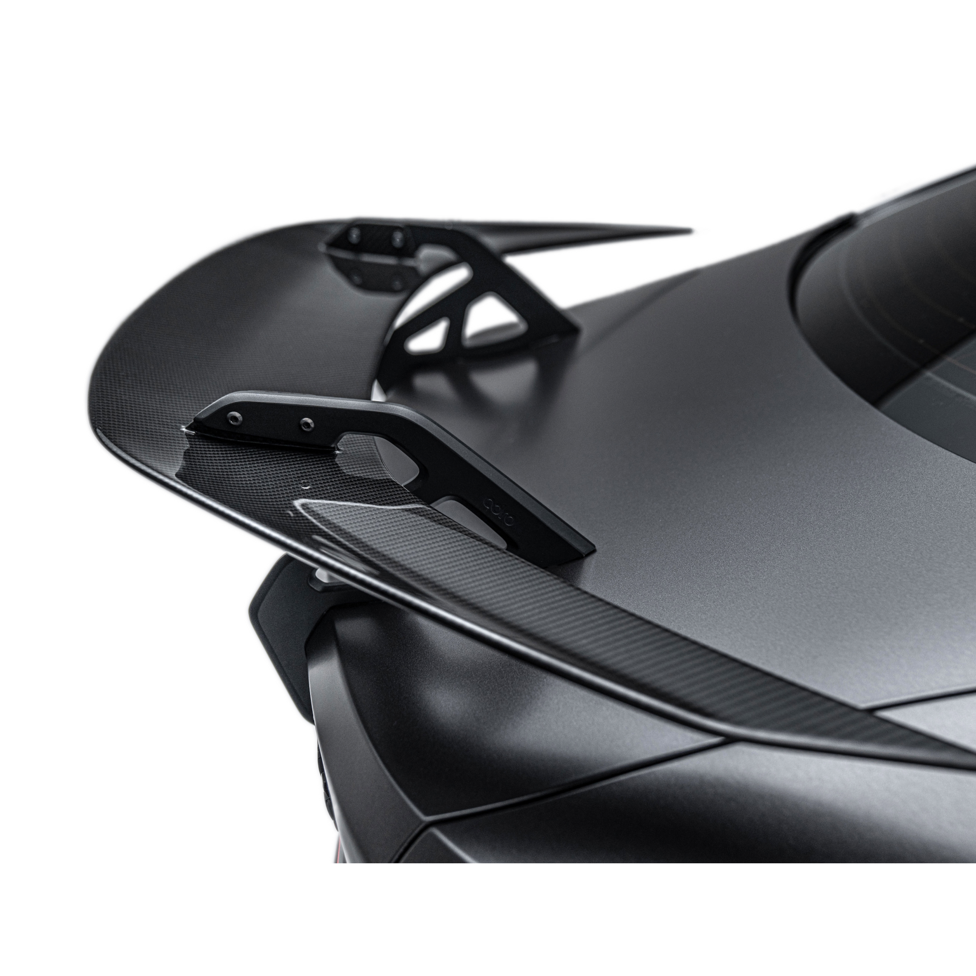 BMW G82 M4 – tylne skrzydło Swan Neck AT-S carbon ADRO