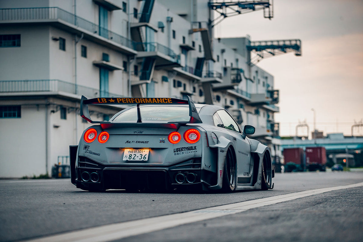 Nissan GT-R R35 – bodykit widebody LB-Silhouette WORKS V2 FRP Liberty Walk – zdjęcie 4