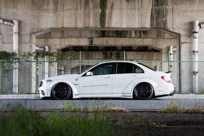 Mercedes-AMG C63 W204 – bodykit widebody LB-WORKS Coupe + Sedan carbon Liberty Walk – zdjęcie 3