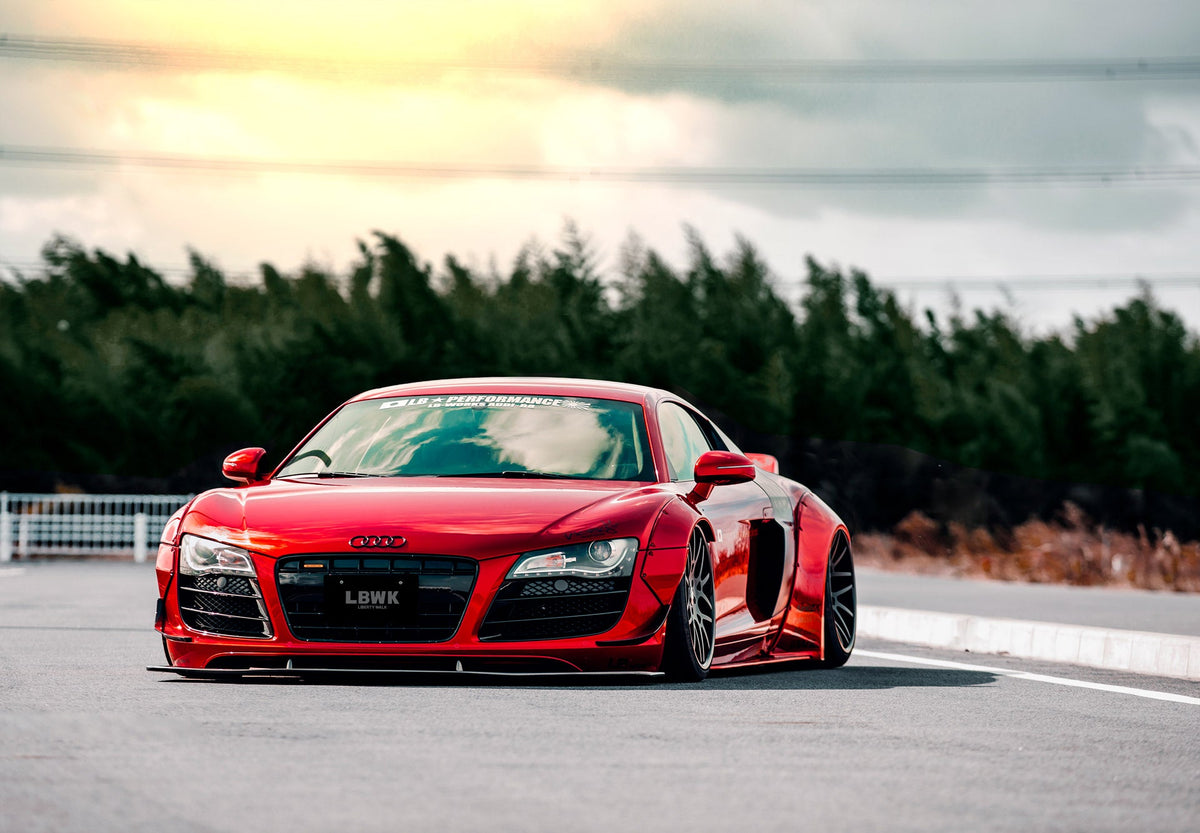 Audi R8 V8 (42) – bodykit widebody LB-WORKS carbon Liberty Walk – zdjęcie 7