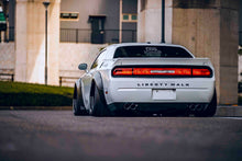 Dodge Challenger – bodykit widebody LB-WORKS FRP Liberty Walk – zdjęcie 2