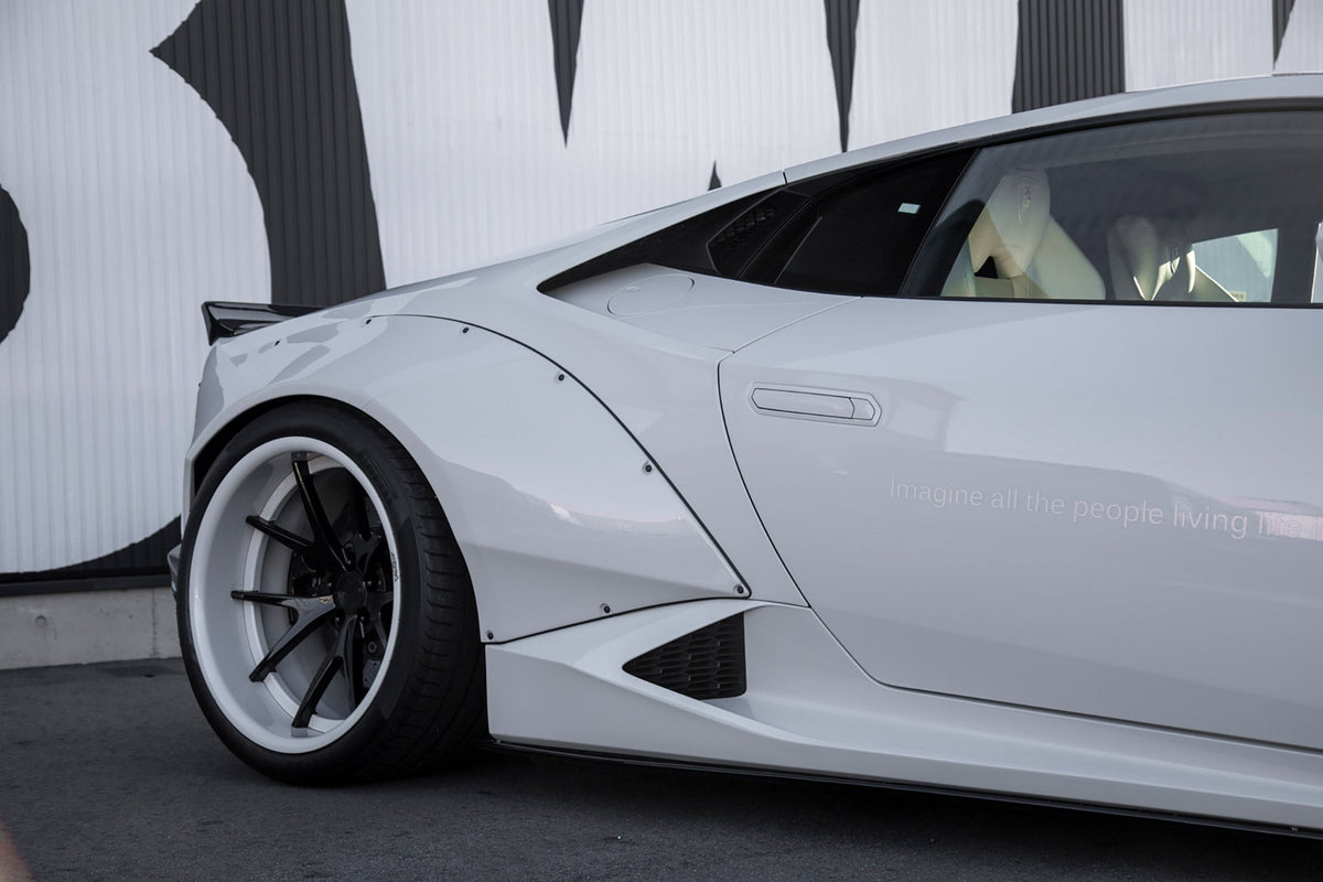 Lamborghini Huracán – bodykit widebody LB-WORKS V2 carbon Liberty Walk – zdjęcie 3