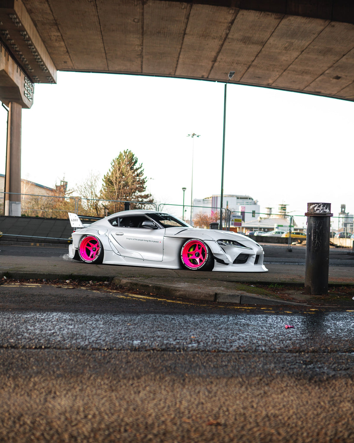 Toyota GR Supra A90 – bodykit widebody LB-WORKS V2 z maską FRP Liberty Walk – zdjęcie 19