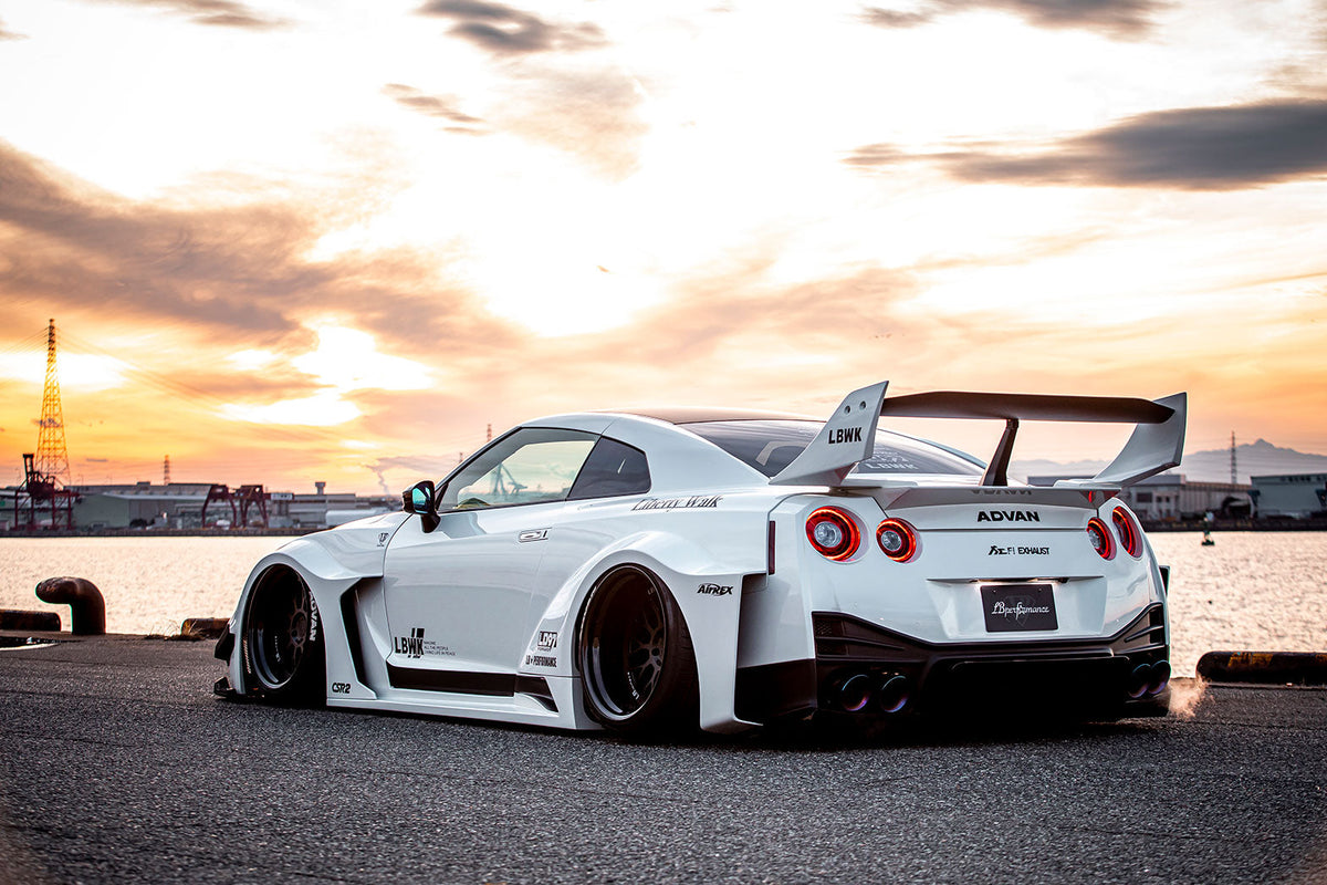 Nissan GT-R R35 – bodykit widebody LB-Silhouette WORKS V2 FRP Liberty Walk – zdjęcie 2