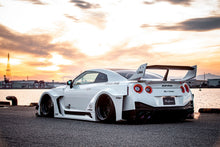 Nissan GT-R R35 – bodykit widebody LB-Silhouette WORKS V2 FRP Liberty Walk – zdjęcie 2