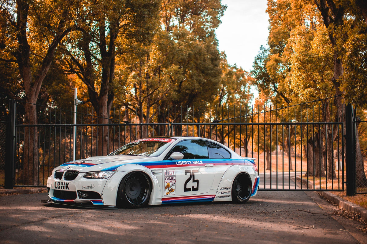 BMW M3 E92 – bodykit widebody LB-WORKS V1 carbon Liberty Walk – zdjęcie 1