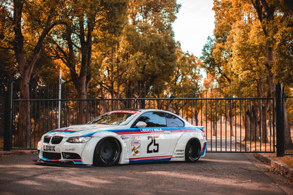 BMW M3 E92 – bodykit widebody LB-WORKS V2 carbon Liberty Walk – zdjęcie 1