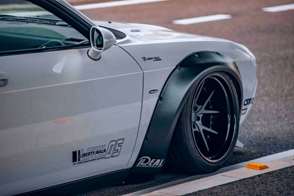 Dodge Challenger – bodykit widebody LB-WORKS FRP Liberty Walk – zdjęcie 5