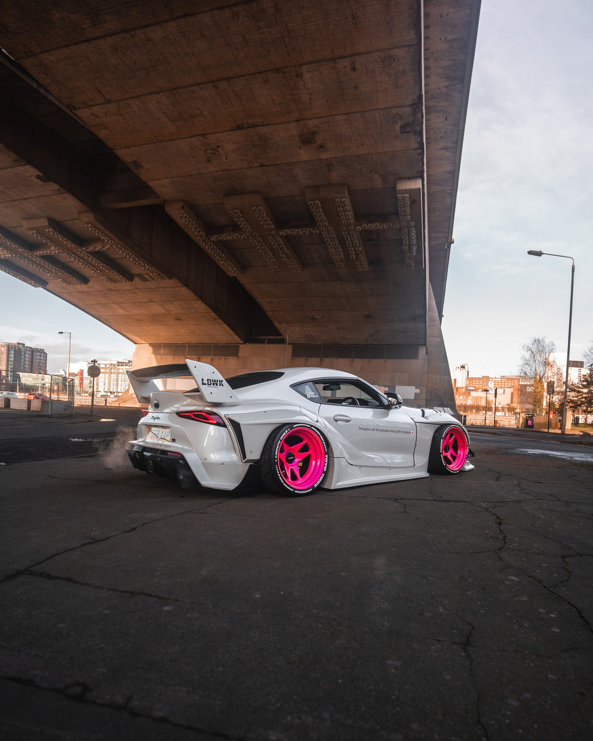 Toyota GR Supra A90 – bodykit widebody LB-WORKS V2 z maską FRP Liberty Walk – zdjęcie 31