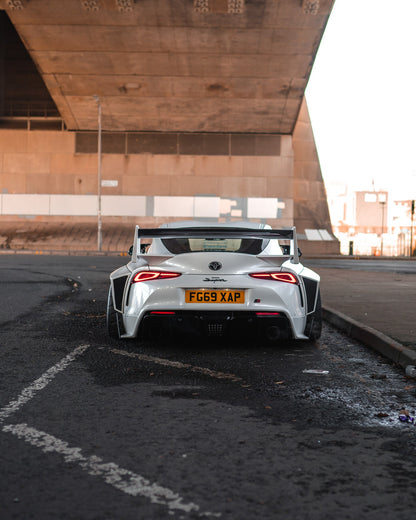 Toyota GR Supra A90 – bodykit widebody LB-WORKS V2 z maską FRP Liberty Walk – zdjęcie 30