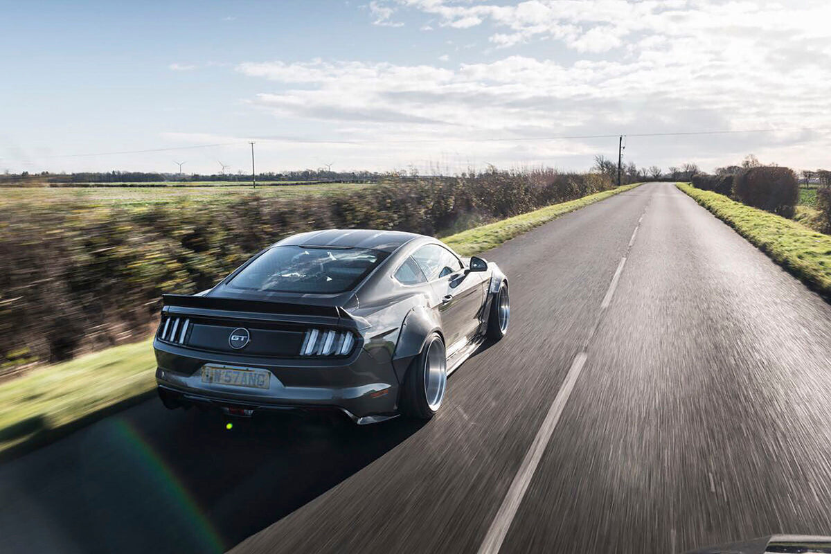 Ford Mustang (S550) – bodykit widebody LB-WORKS FRP Liberty Walk – zdjęcie 6