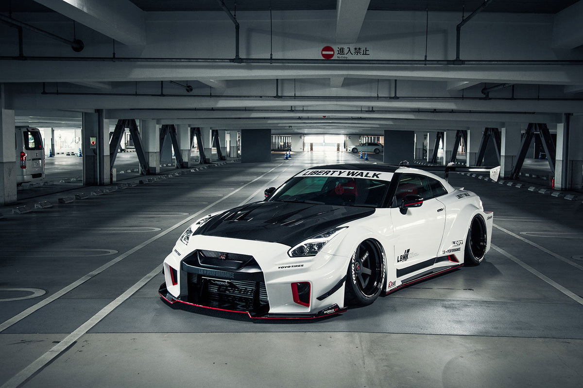 Nissan GT-R R35 – bodykit widebody LB-Silhouette WORKS V1 FRP + carbon Liberty Walk – zdjęcie 1