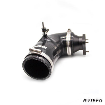 AIRTEC Motorsport Powiększone silikonowe kolanko turbosprężarki do Ford Fiesta Mk7 ST 180 (3)
