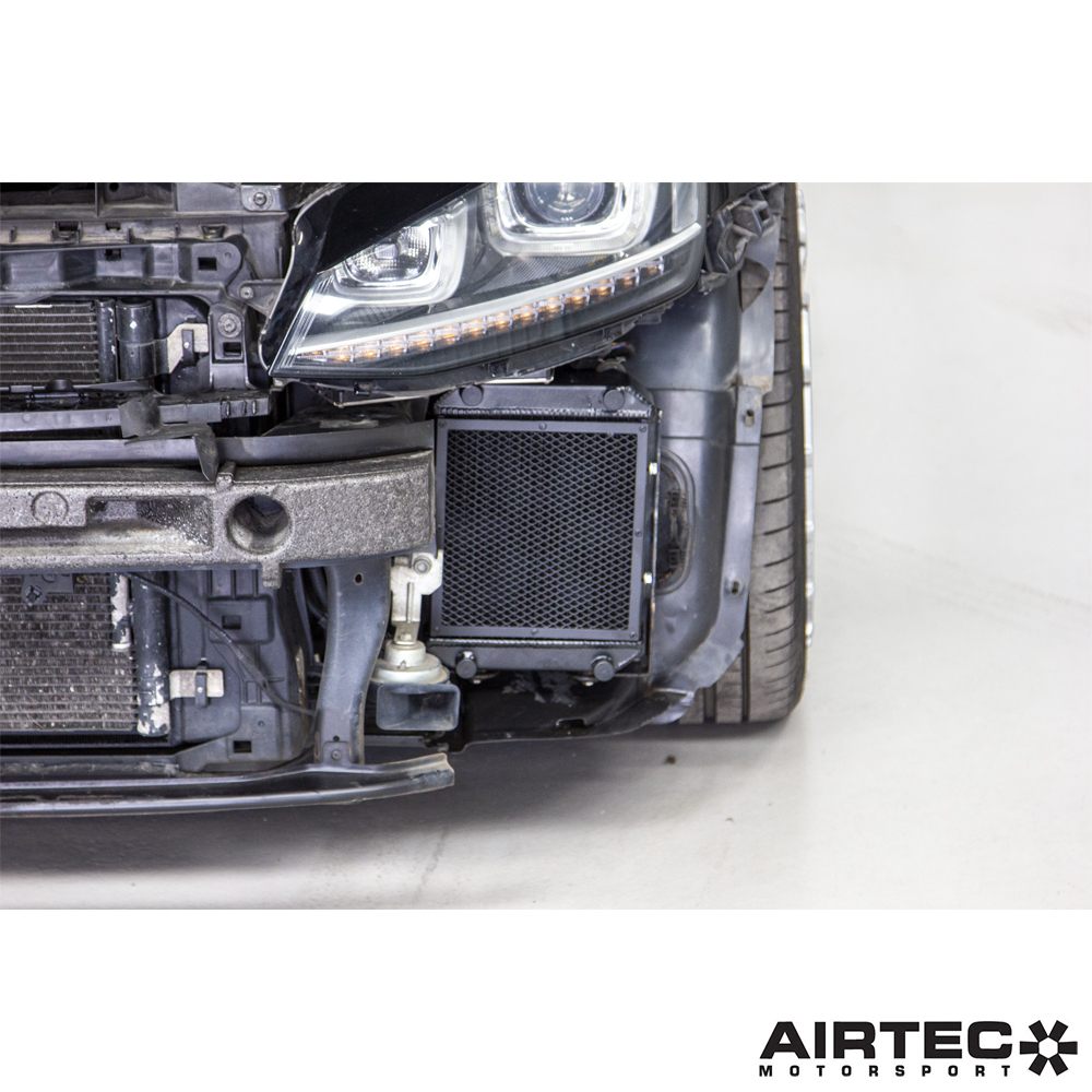 AIRTEC Motorsport Wydajniejsza chłodnica pomocnicza do VW Golf Mk7 R, Audi S3, Seat Leon, Audi TT (5)