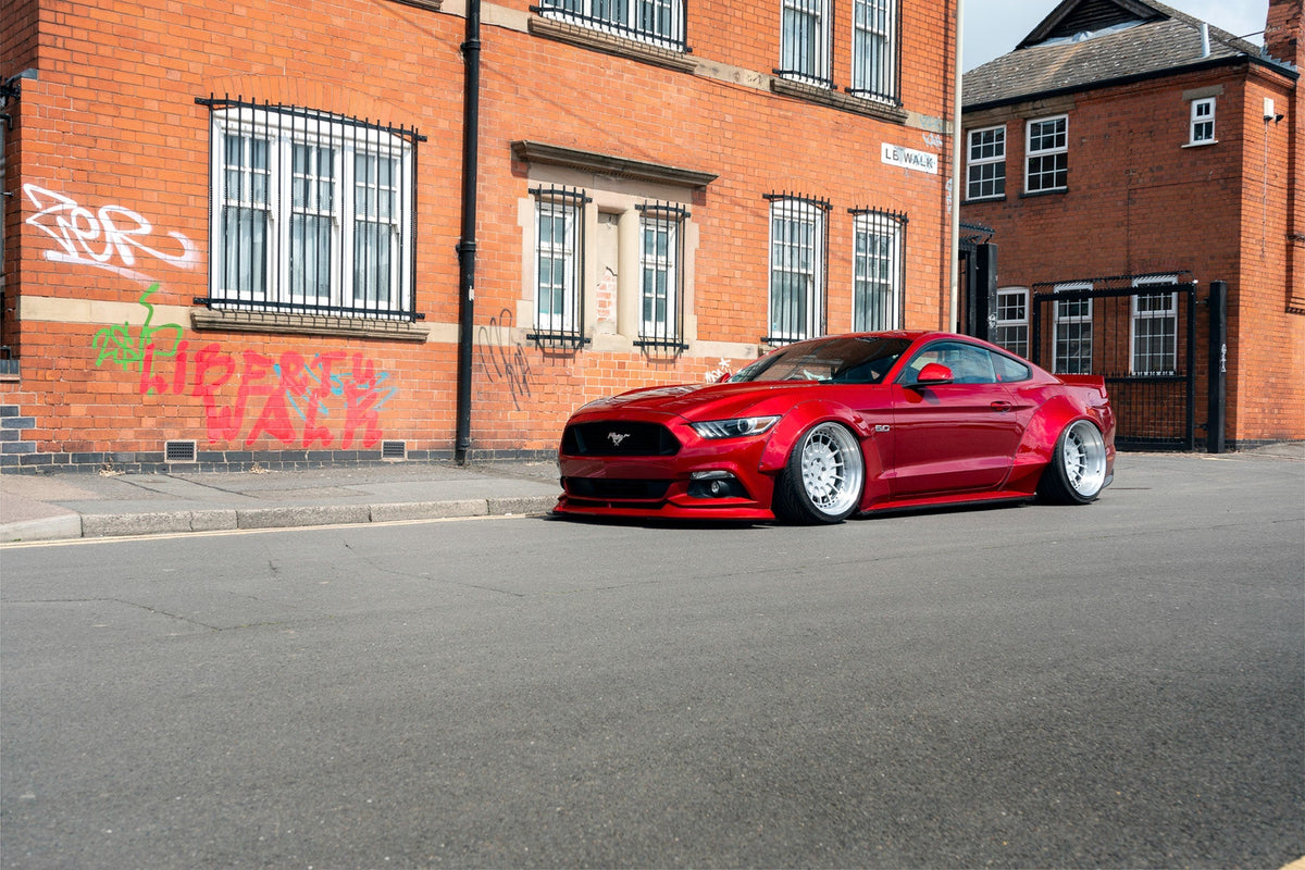 Ford Mustang (S550) – bodykit widebody LB-WORKS FRP Liberty Walk – zdjęcie 9