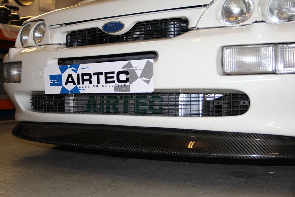 AIRTEC Motorsport Intercooler 70mm z górnym zasilaniem do Ford Sierra i Escort Cosworth (3)