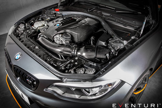 Układ dolotowy Eventuri BMW M2 F87, M235i, M135i, 335i/435i (Seria F) - widok boczny