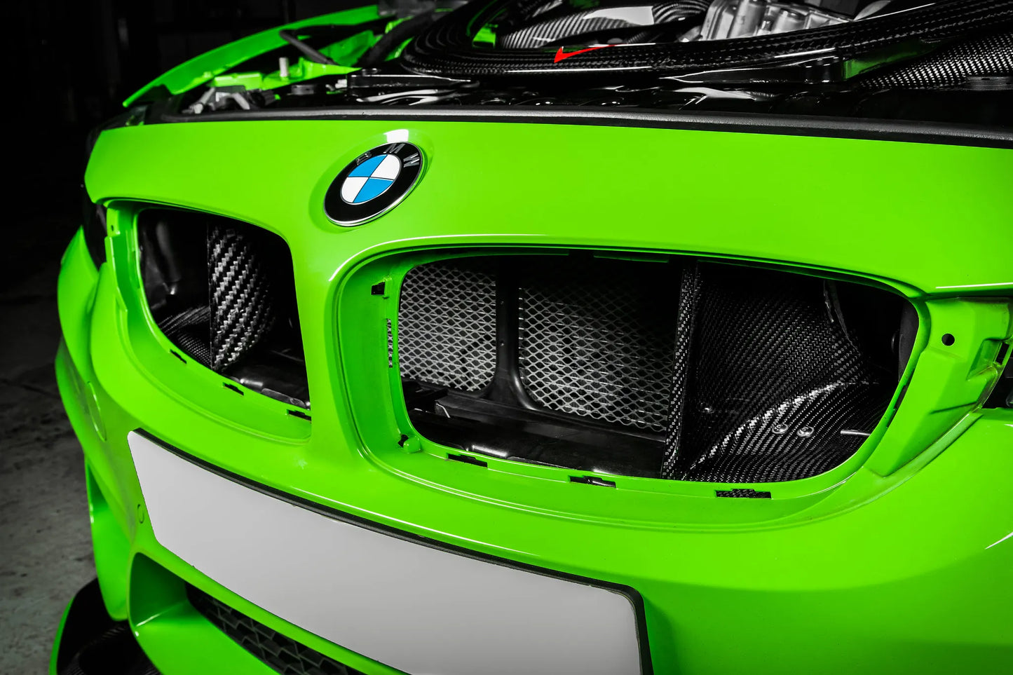 Eventuri Układ dolotowy z uszczelnionymi kanałami powietrza BMW M3 F80, M4 F82/83 - EVE-F8XMV2-CF-INT - zdjęcie 9
