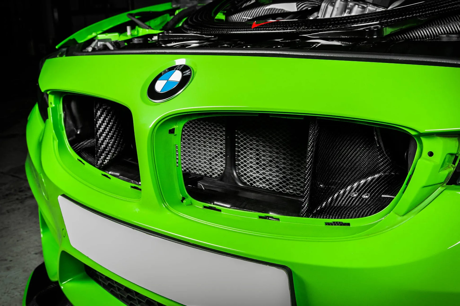Eventuri Układ dolotowy z uszczelnionymi kanałami powietrza BMW M3 F80, M4 F82/83 - EVE-F8XMV2-CF-INT - zdjęcie 9