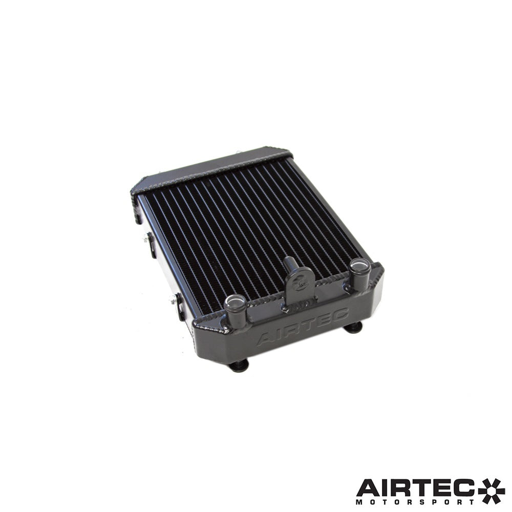 AIRTEC Motorsport Wydajniejsza chłodnica pomocnicza do VW Golf Mk7 R, Audi S3, Seat Leon, Audi TT (3)