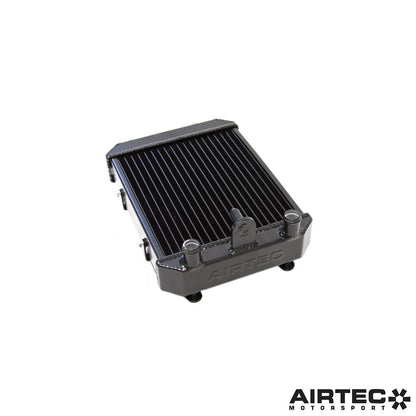 AIRTEC Motorsport Wydajniejsza chłodnica pomocnicza do VW Golf Mk7 R, Audi S3, Seat Leon, Audi TT (3)