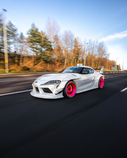 Toyota GR Supra A90 – bodykit widebody LB-WORKS V2 FRP Liberty Walk – zdjęcie 12