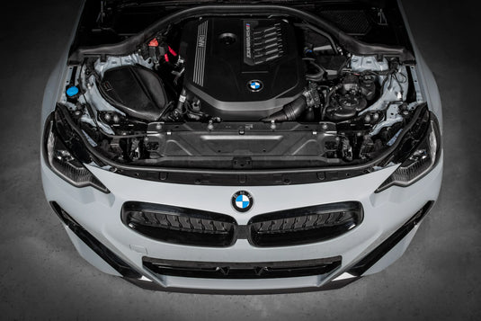 Układ dolotowy Eventuri dla BMW G42, G20/G21, G22/G23 - Silnik B58 - wersj - widok boczny
