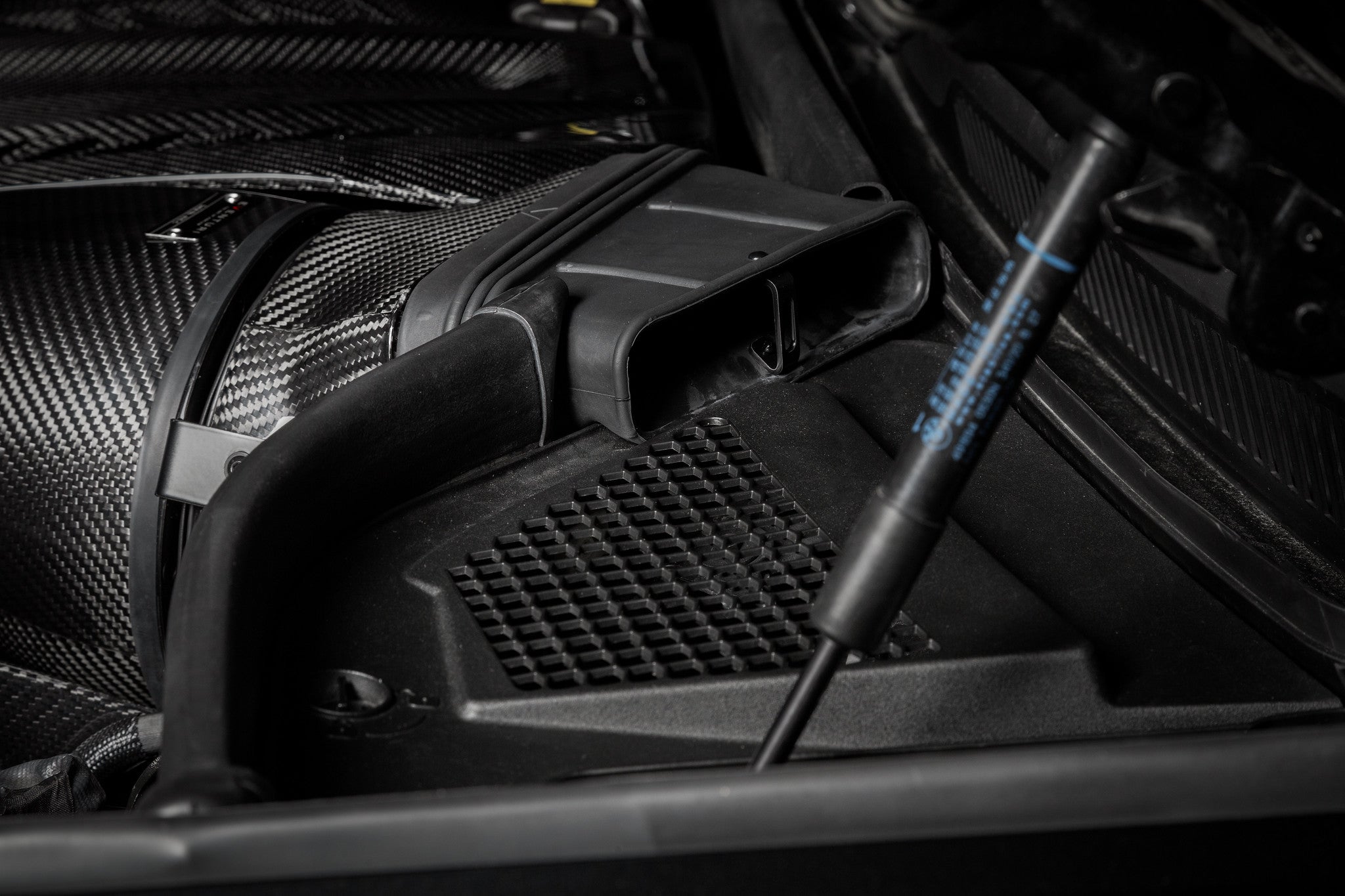 Eventuri Układ dolotowy BMW X6M F96 EVE-X56M-CF-INT - Zdjęcie 5