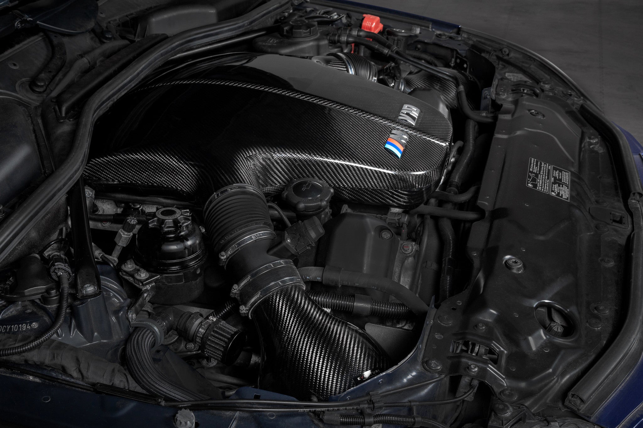 Eventuri Plenum / kolektor dolotowy BMW M6 E63 Połysk EVE-S85-CF-PLM - Zdjęcie 5