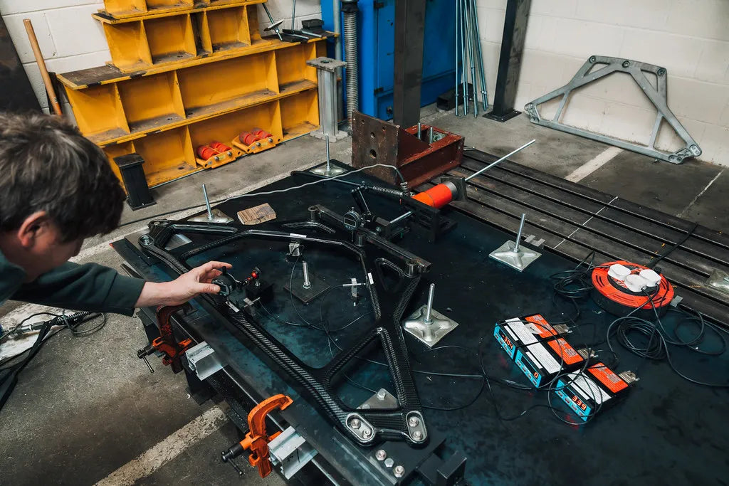 Eventuri Rozpórka kielichów BMW M2 G87, M3 G80/G81 oraz BMW M4 G82/G83