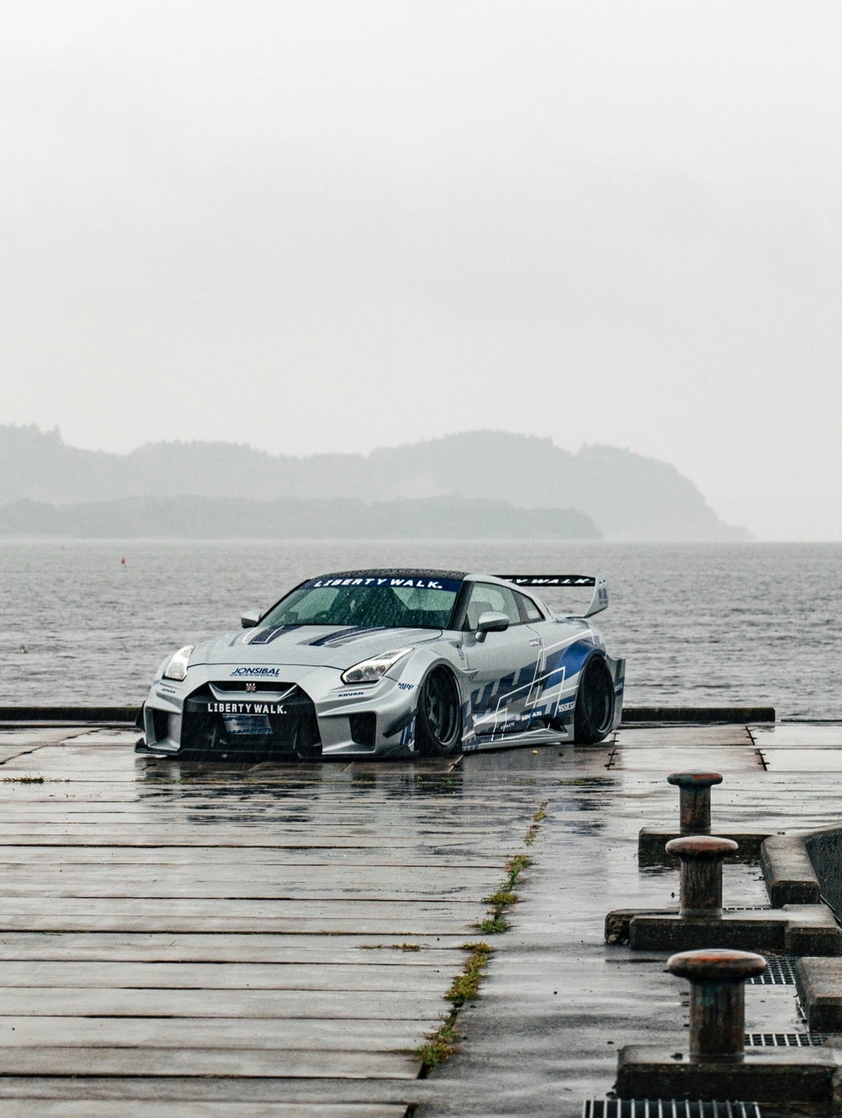 Nissan GT-R R35 – bodykit widebody LB-Silhouette WORKS V2 FRP Liberty Walk – zdjęcie 5