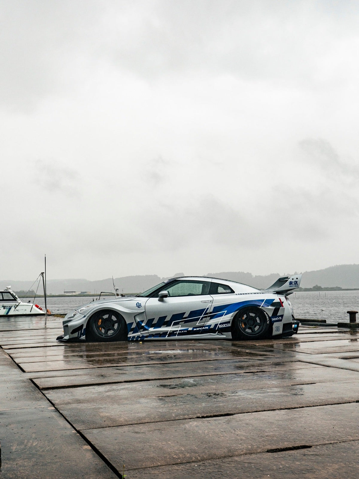 Nissan GT-R R35 – bodykit widebody LB-Silhouette WORKS V2 FRP Liberty Walk – zdjęcie 8