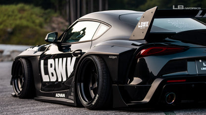 Toyota GR Supra A90 – bodykit widebody LB-WORKS V2 FRP Liberty Walk – zdjęcie 5