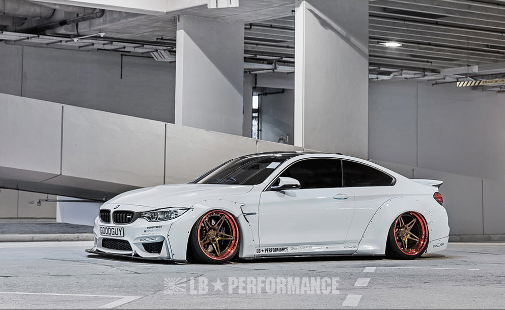 BMW M4 F82 – bodykit widebody LB-WORKS carbon Liberty Walk – zdjęcie 2