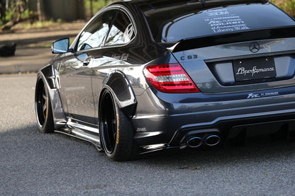 Mercedes-AMG C63 W204 – bodykit widebody LB-WORKS Coupe + Sedan FRP Liberty Walk – zdjęcie 7