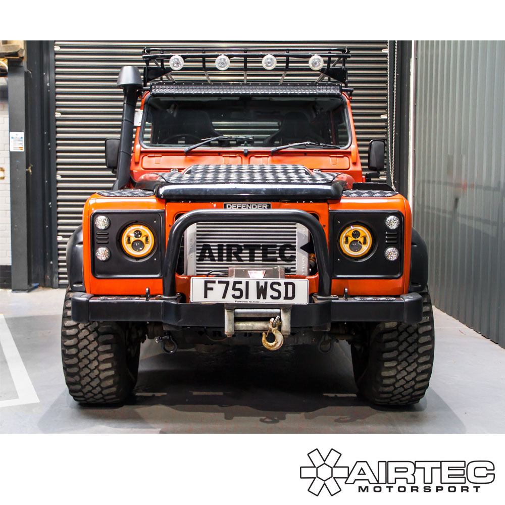 AIRTEC Motorsport Intercooler przedni do Land Rover Defender 300TDI (6)