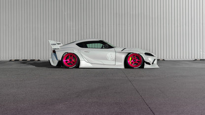 Toyota GR Supra A90 – bodykit widebody LB-WORKS V2 z maską FRP Liberty Walk – zdjęcie 24